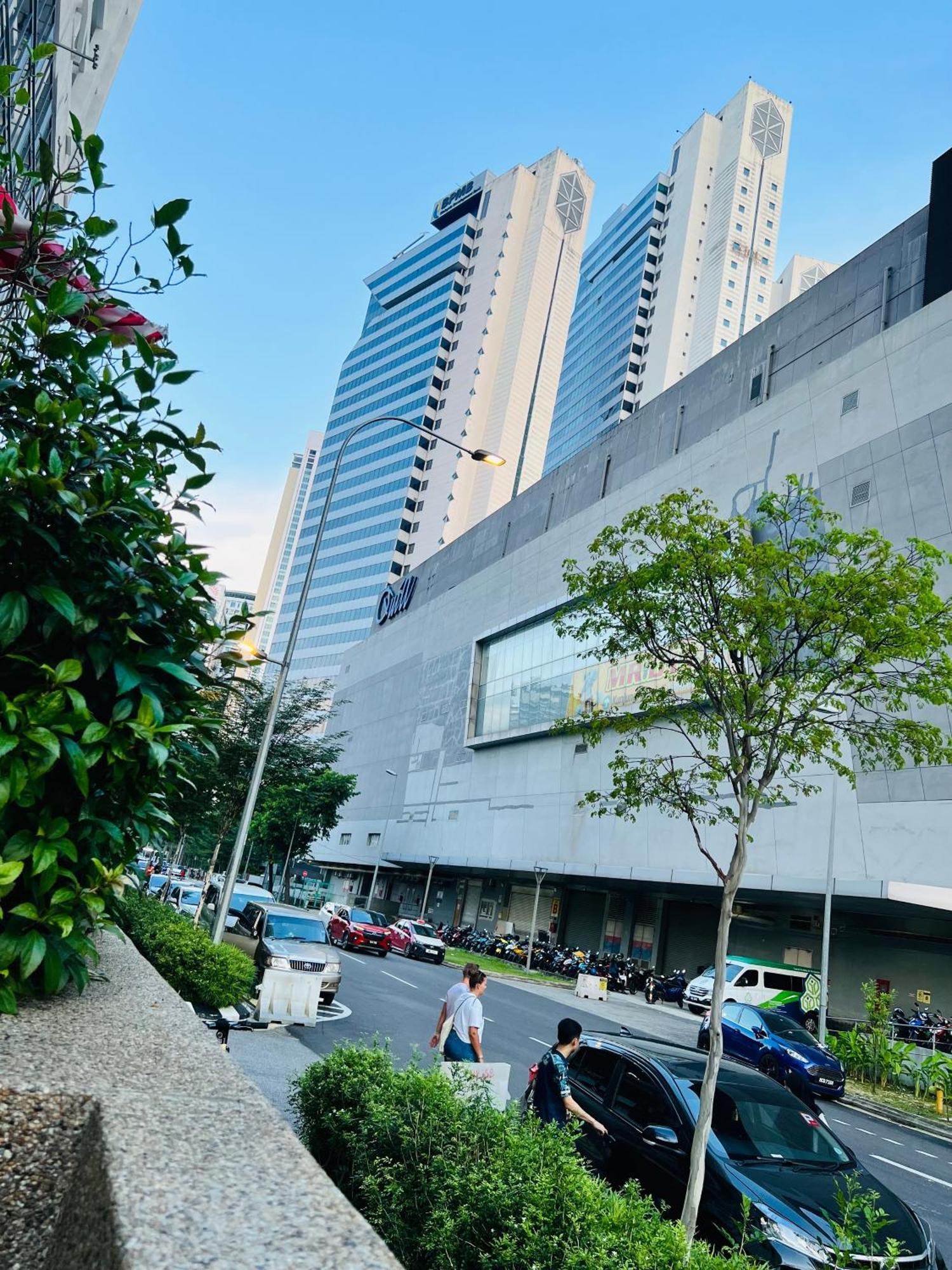 Colony Suites Klcc By Hibernate Kuala Lumpur Exterior photo
