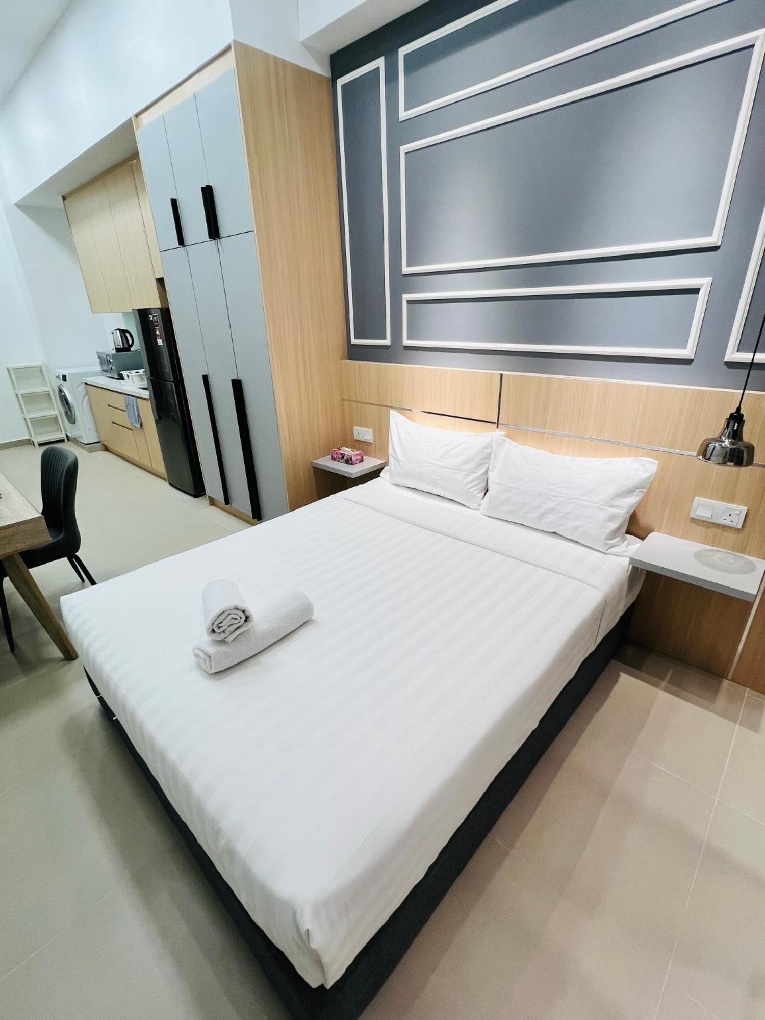 Colony Suites Klcc By Hibernate Kuala Lumpur Exterior photo