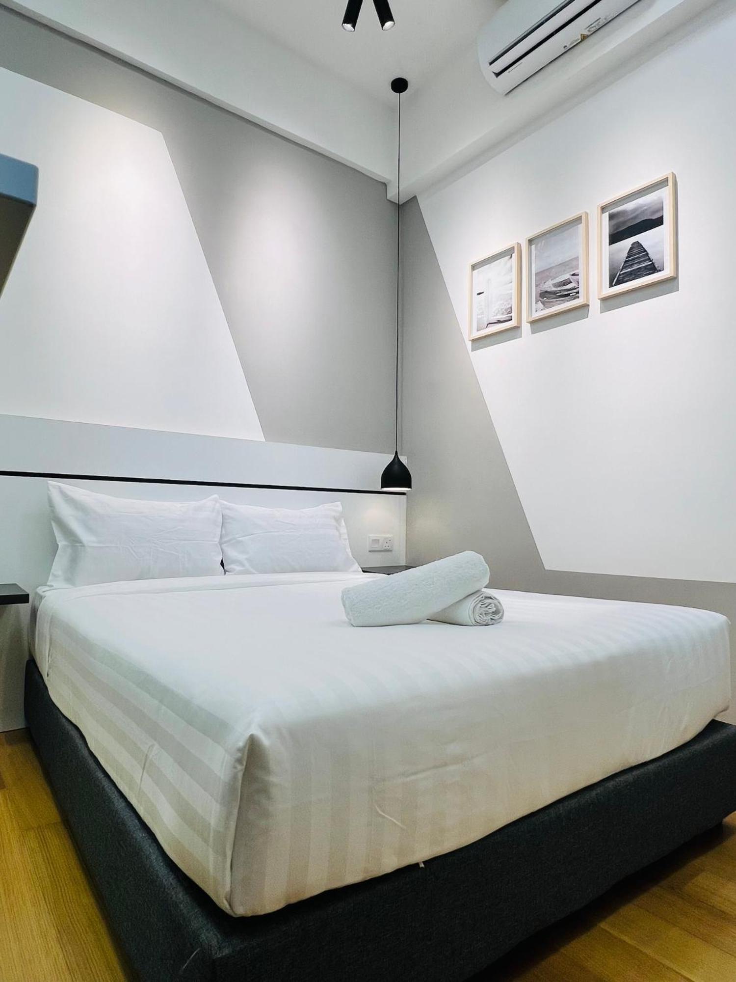 Colony Suites Klcc By Hibernate Kuala Lumpur Exterior photo