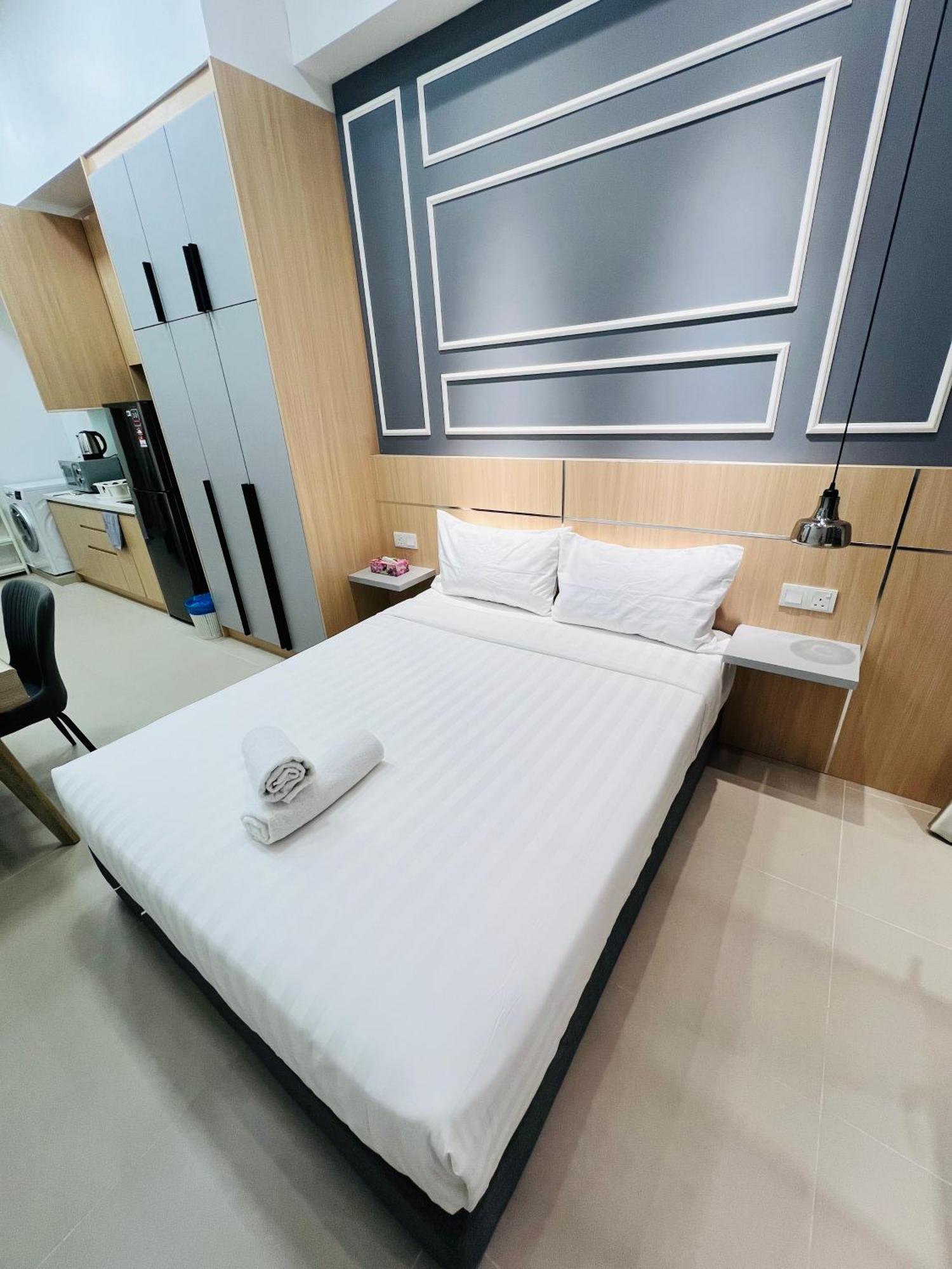 Colony Suites Klcc By Hibernate Kuala Lumpur Exterior photo