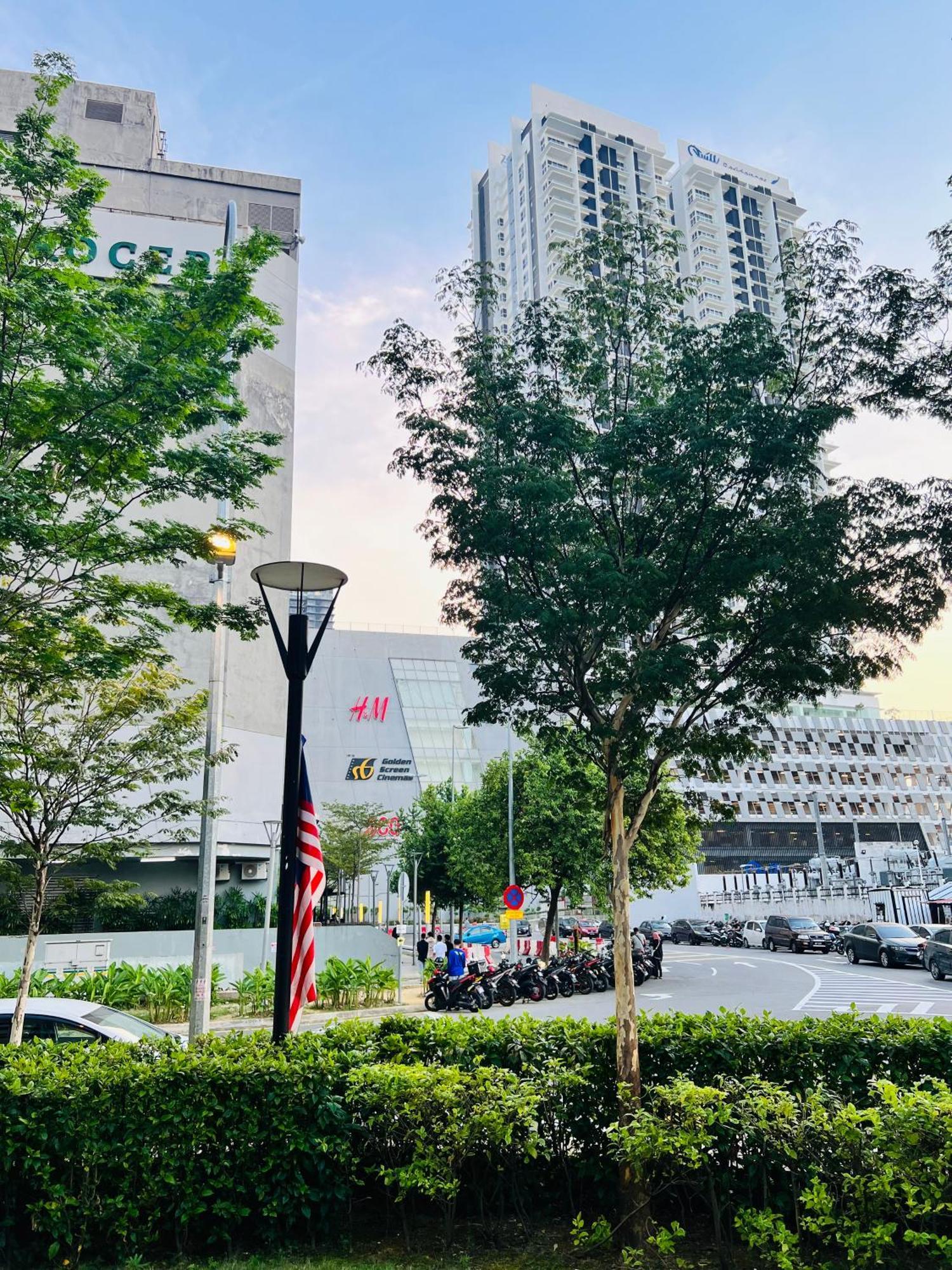 Colony Suites Klcc By Hibernate Kuala Lumpur Exterior photo